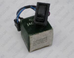 New Jaguar Daimler XJ6 XJ12 Series 3  Aerial Switch DAC1695 - Image 2